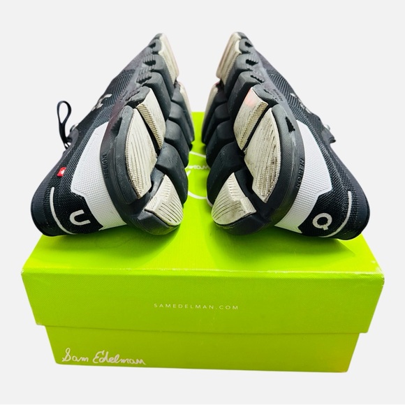 On Running Women’s Black Athletic Shoes. On Cloud X Running Sneakers - Picture 8 of 10